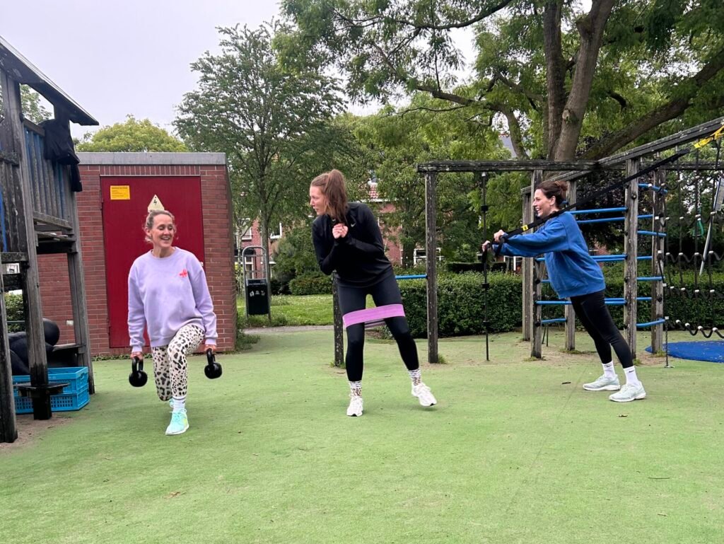 Outdoor Personal Training met een groepje van 3 deelnemers in Haarlem